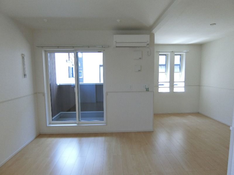 �y���ԁE���r���O�z�@���^�C�v