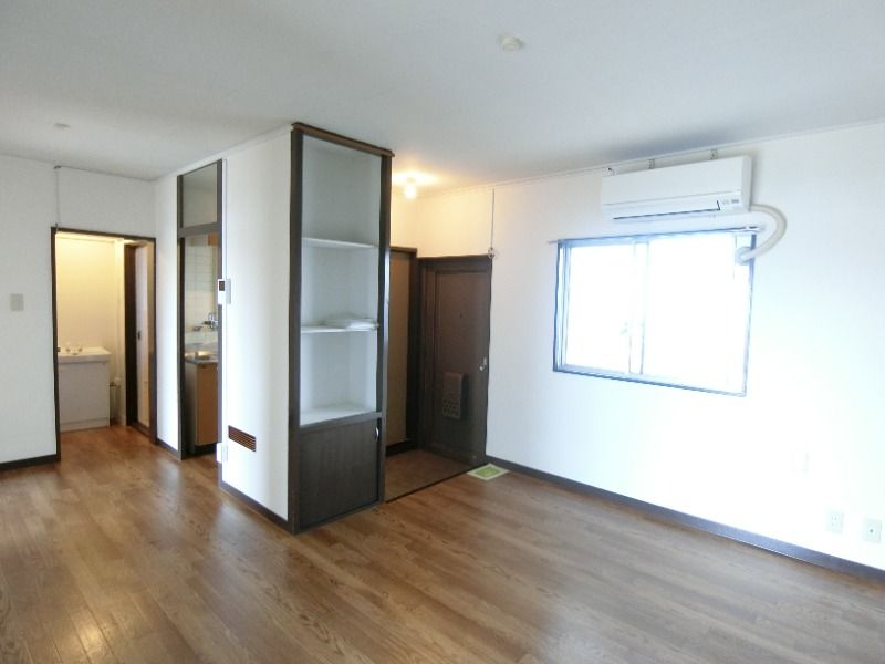 �y�����E���r���O�z�@