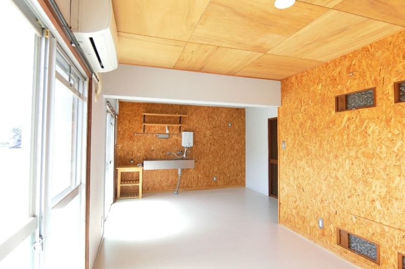 �y�����E���r���O�z�@