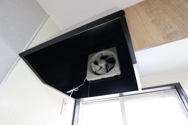 �y���̑��ݔ��z�@�L�b�`�����C��