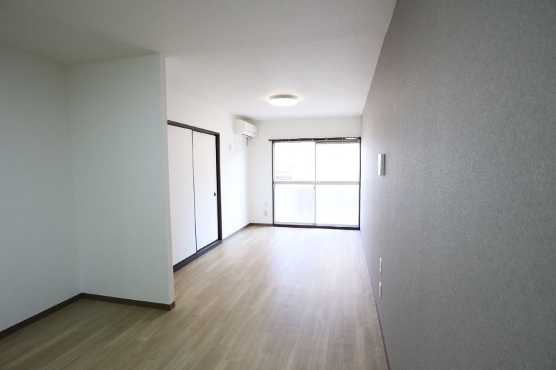 �y���ԁE���r���O�z�@