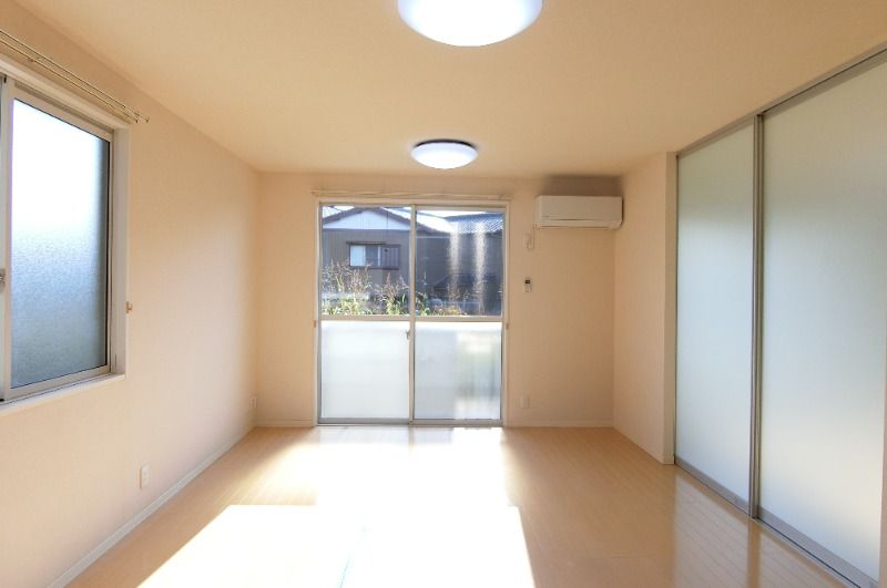 �y���ԁE���r���O�z�@