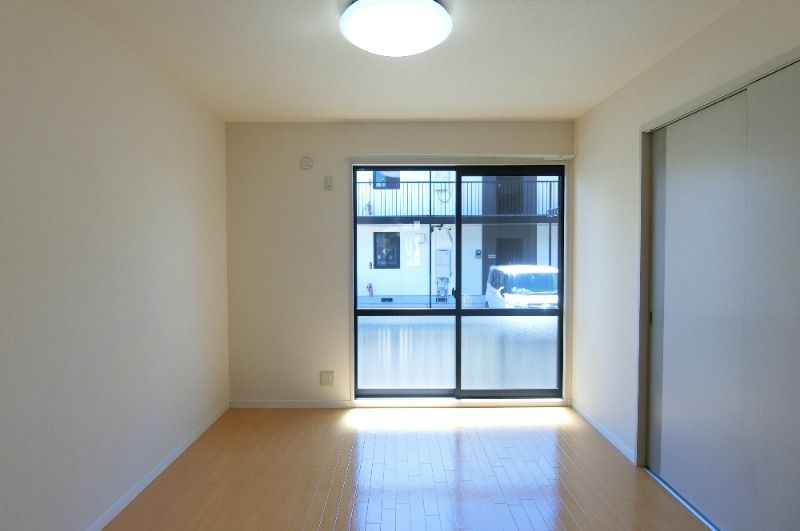 �y���̑������E�X�y�[�X�z�@