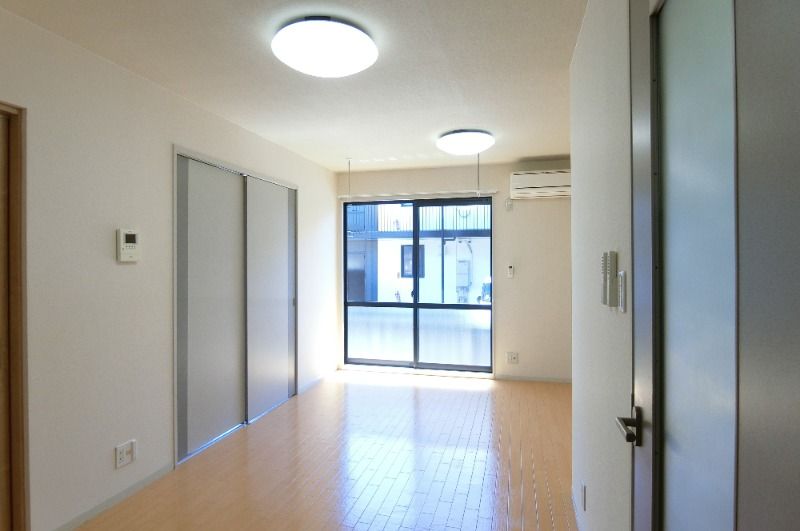 �y���ԁE���r���O�z�@