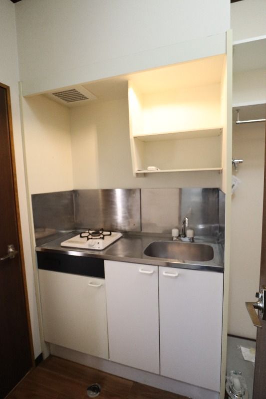 �y�L�b�`���z�@