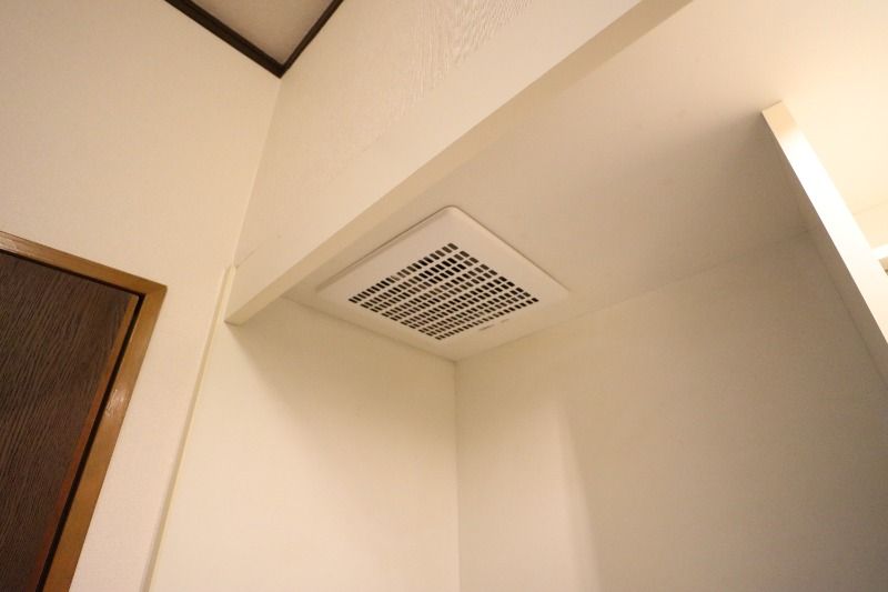 �y���̑��ݔ��z�@�L�b�`�����C��