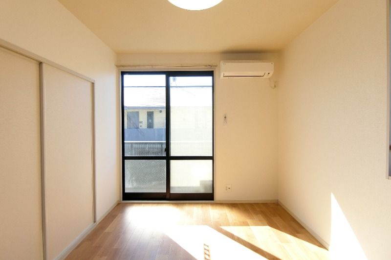 �y���ԁE���r���O�z�@