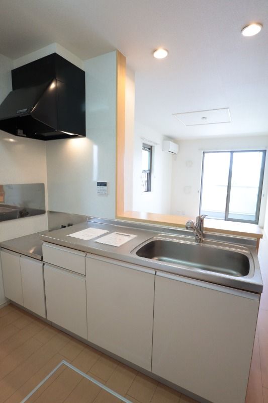 �y�L�b�`���z�@