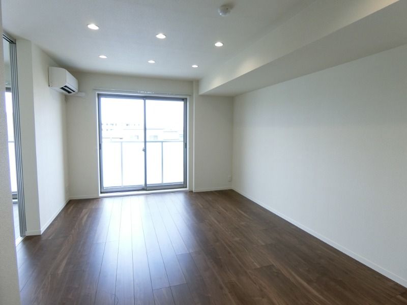 �y���ԁE���r���O�z�@