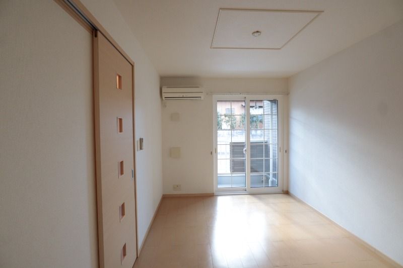 �y���ԁE���r���O�z�@