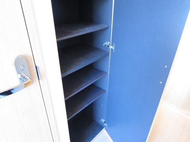 �y���ʏ��z�@�V���[�Y�{�b�N�X