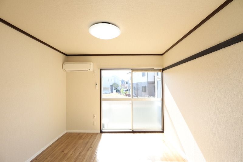 �y���ԁE���r���O�z�@