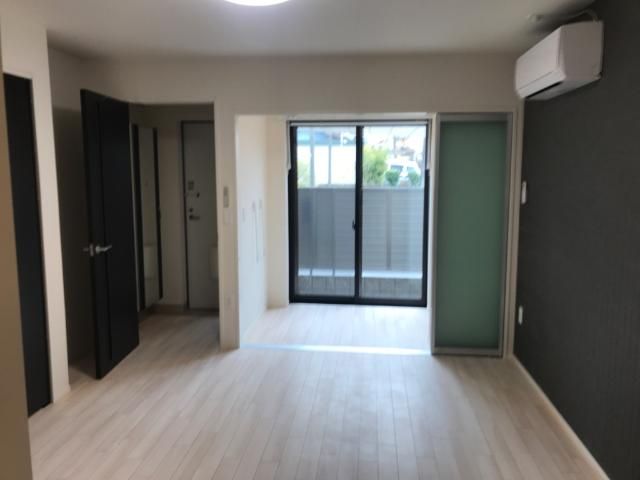 �y���ԁE���r���O�z�@