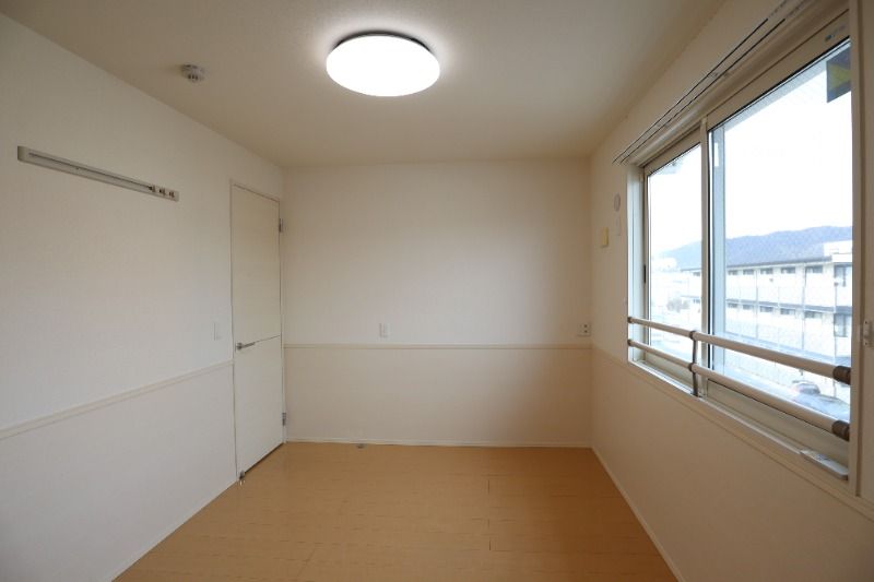 �y���̑������E�X�y�[�X�z�@