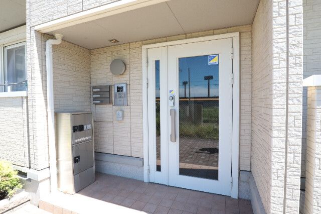 �y�G���g�����X�z�@