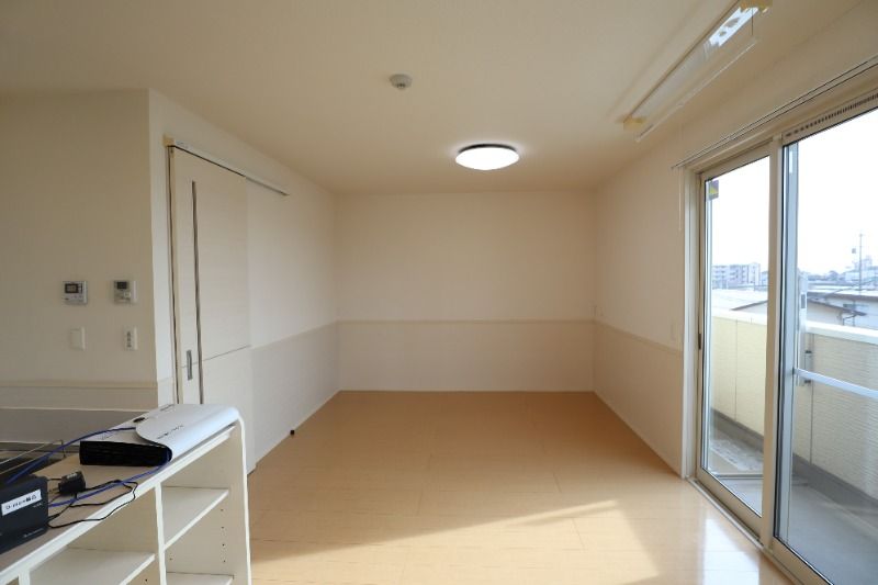 �y�����E���r���O�z�@