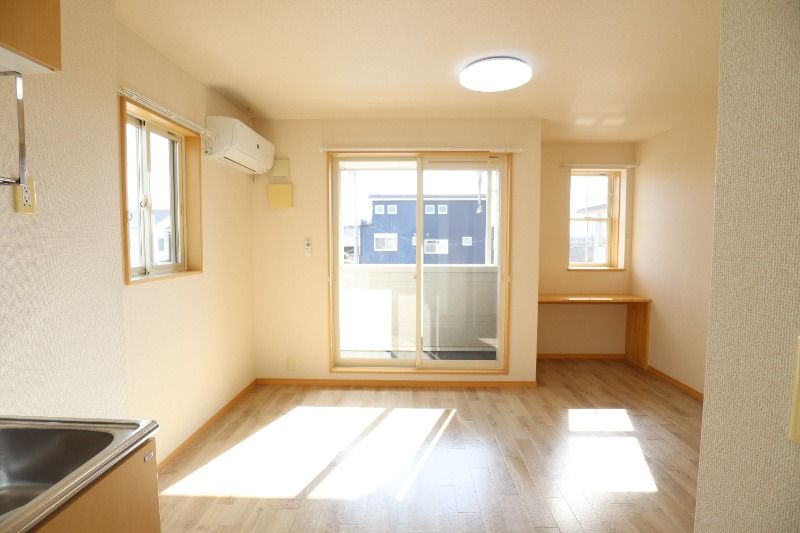 �y���ԁE���r���O�z�@