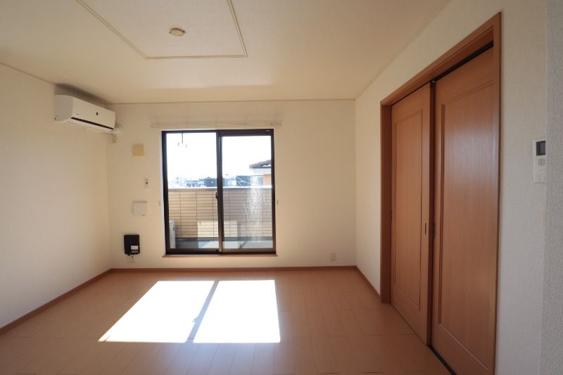 �y���ԁE���r���O�z�@