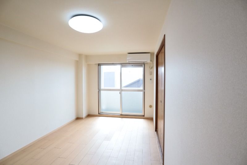 �y���ԁE���r���O�z�@