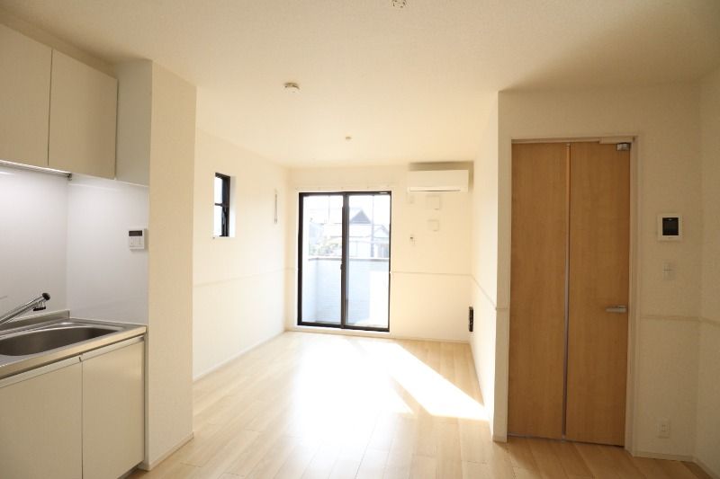 �y���ԁE���r���O�z�@