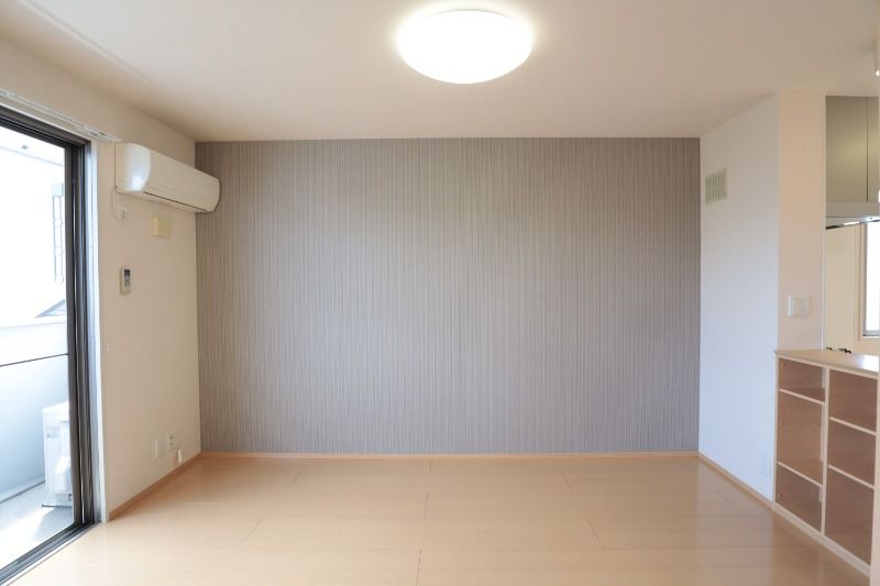 �y�����E���r���O�z�@