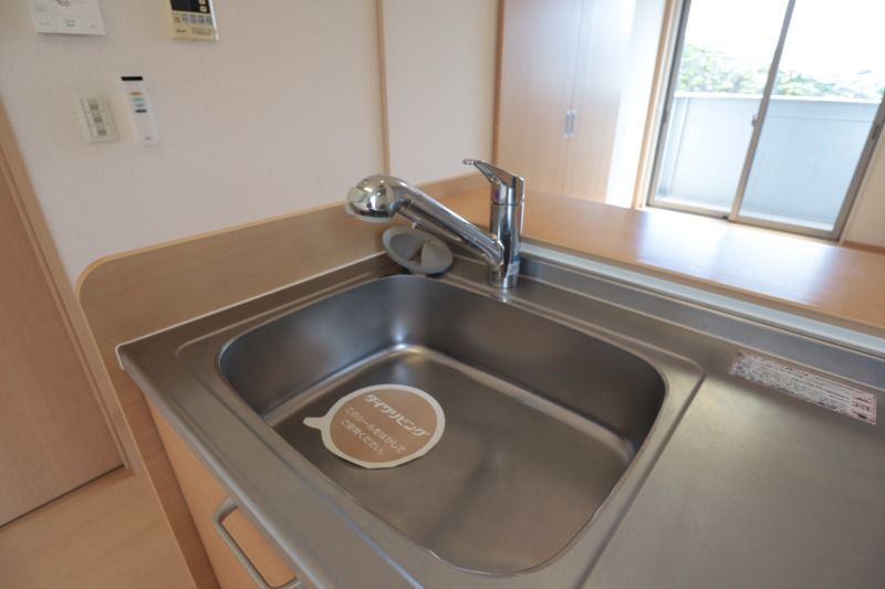 �y�L�b�`���z�@