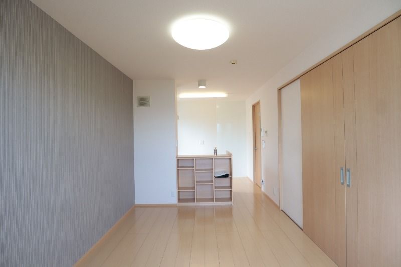 �y�����E���r���O�z�@