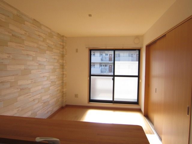 �y���ԁE���r���O�z�@