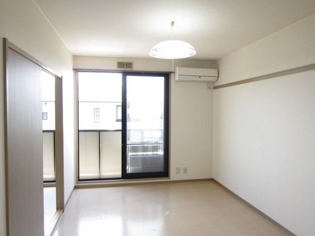 �y���ԁE���r���O�z�@