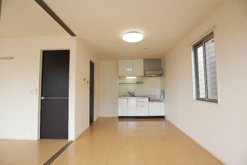 �y�����E���r���O�z�@