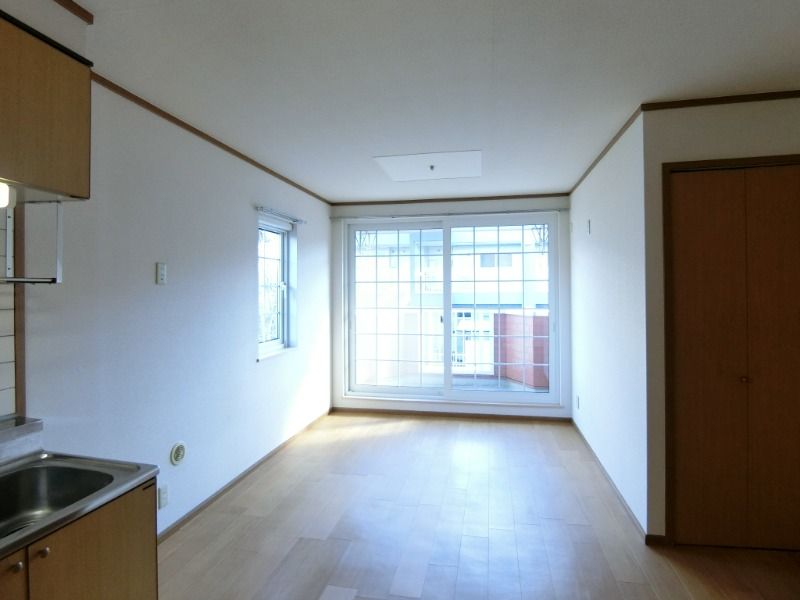 �y���ԁE���r���O�z�@