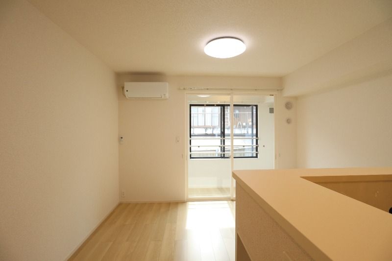 �y���ԁE���r���O�z�@