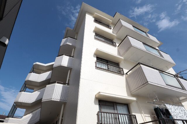 サンハイツすみれの外観