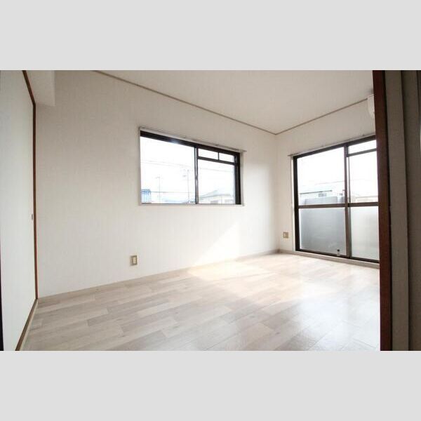 �y���ԁE���r���O�z�@