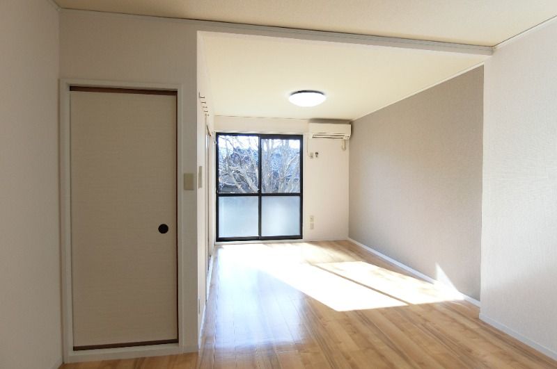 �y���ԁE���r���O�z�@