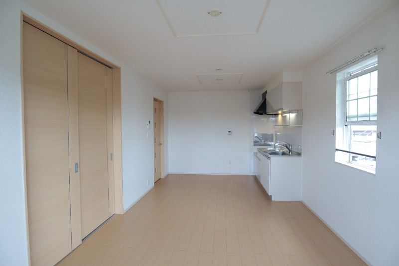 �y�����E���r���O�z�@