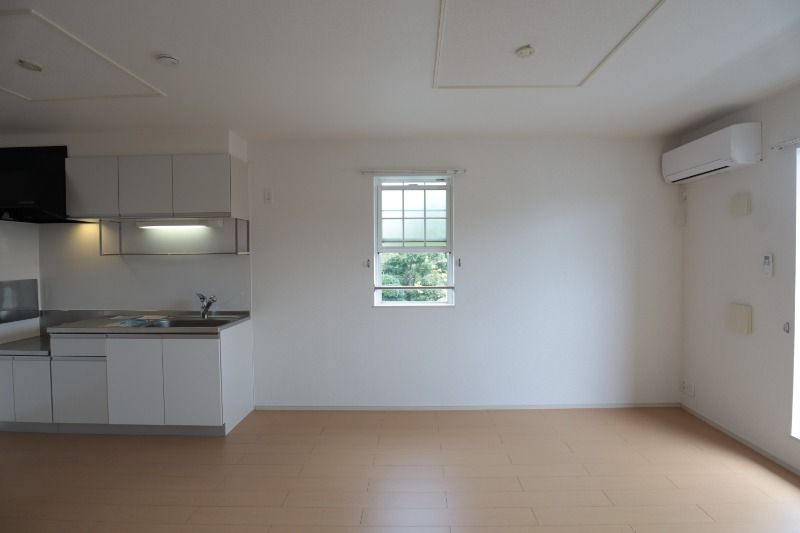 �y�����E���r���O�z�@