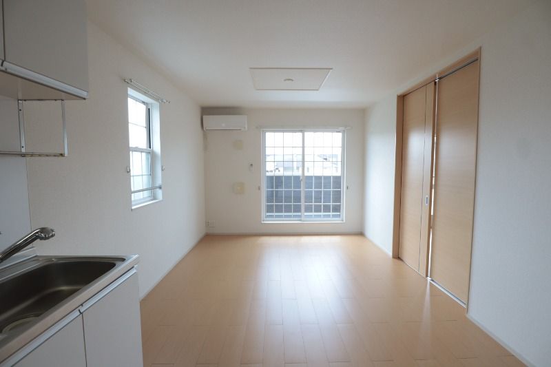 �y���ԁE���r���O�z�@