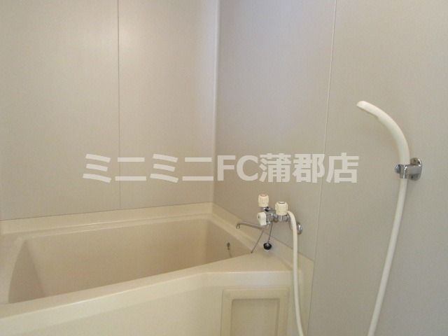 yoXz@^Cv