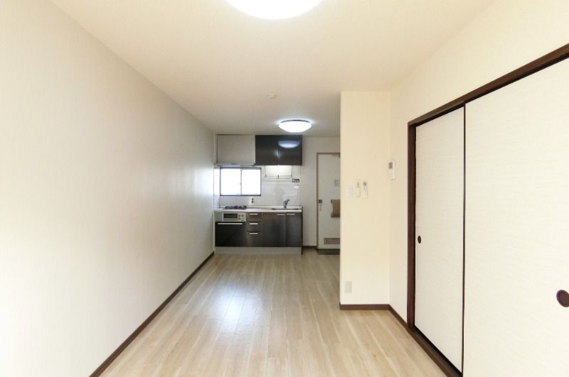 �y�����E���r���O�z�@�@