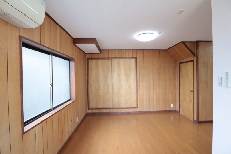 �y���ԁE���r���O�z�@