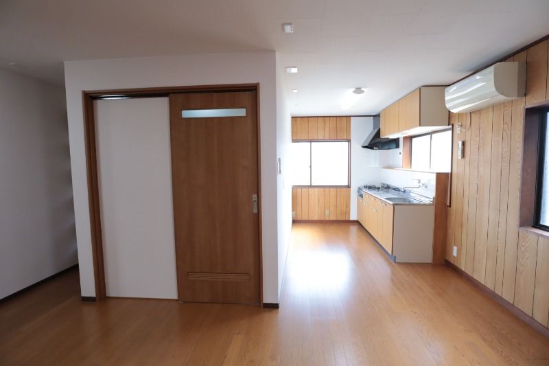 �y���ԁE���r���O�z�@