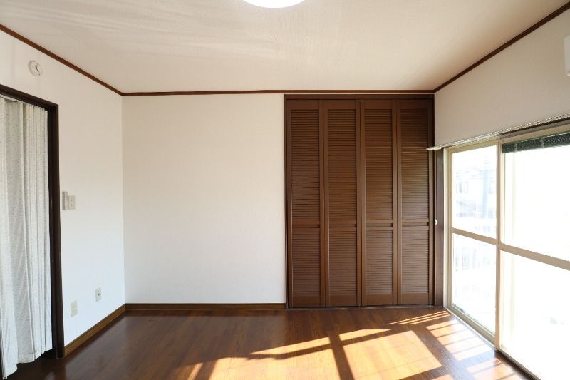 �y���ԁE���r���O�z�@