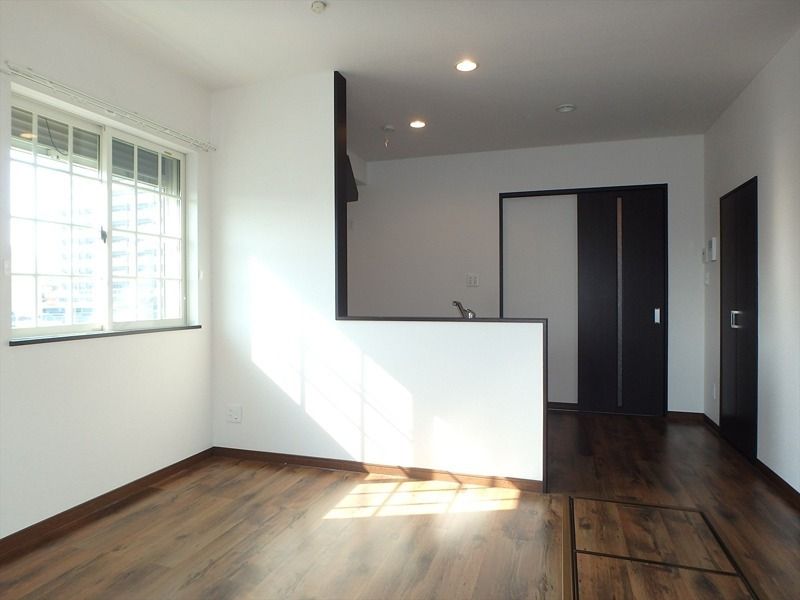 �y���ԁE���r���O�z�@