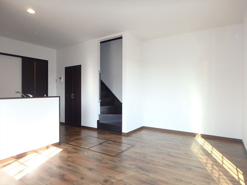 �y���ԁE���r���O�z�@