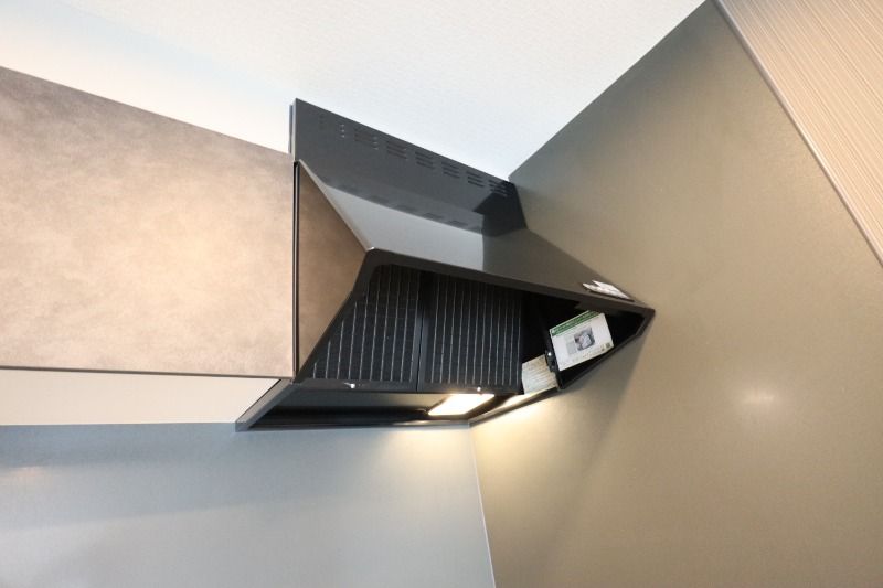 �y���̑��ݔ��z�@�L�b�`�����C��