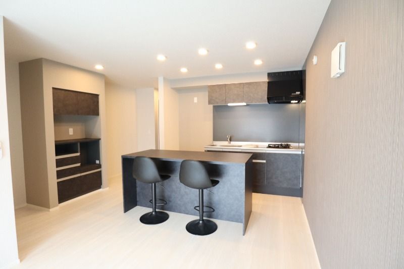 �y���ԁE���r���O�z�@