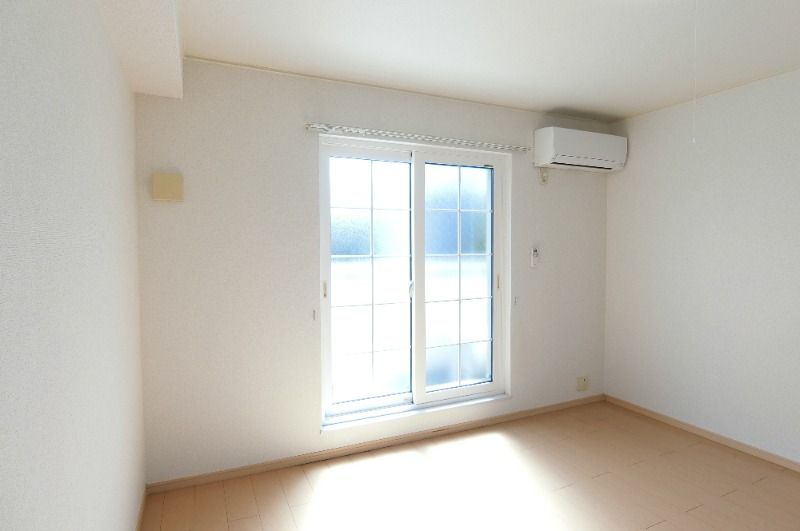 �y�����E���r���O�z�@