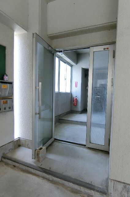 �y�G���g�����X�z�@