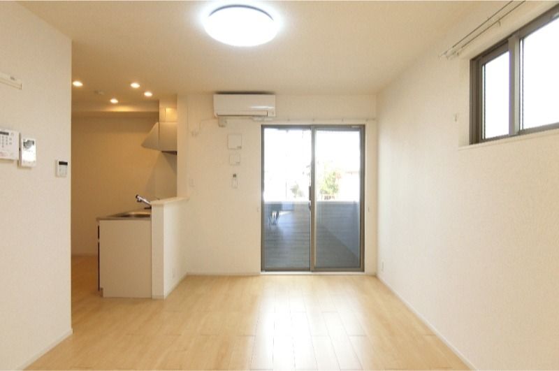 �y���ԁE���r���O�z�@